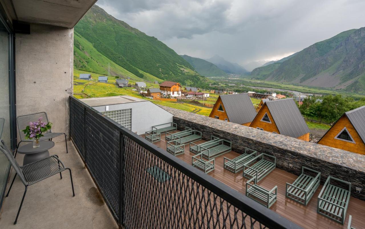 Step Inn - Kazbegi Exterior photo